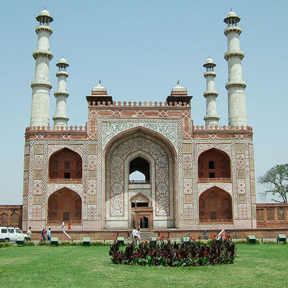 Sikandra Tour Guide