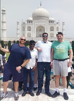 Tour Guide Taj Mahal